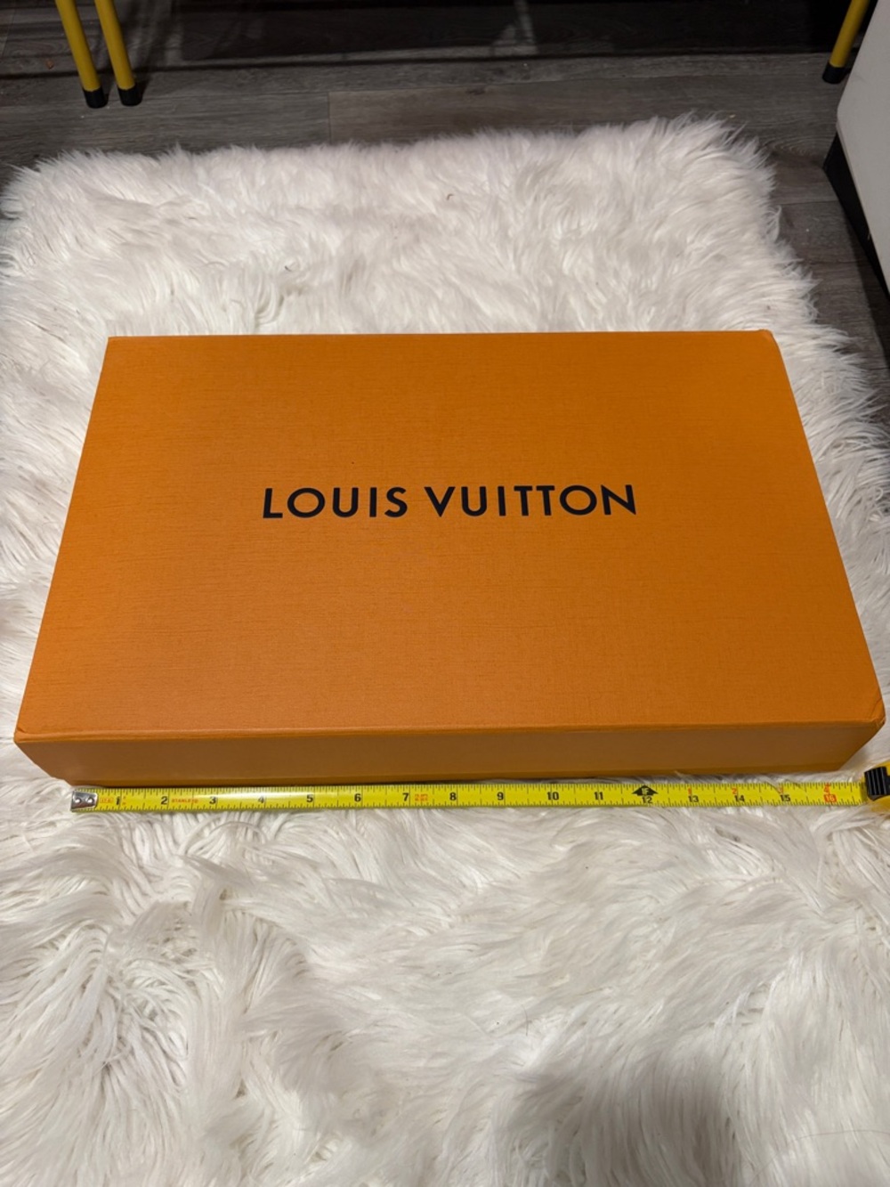 Louis Vuitton Orange Signature Gift Box & Ribbon - Picture 8 of 10